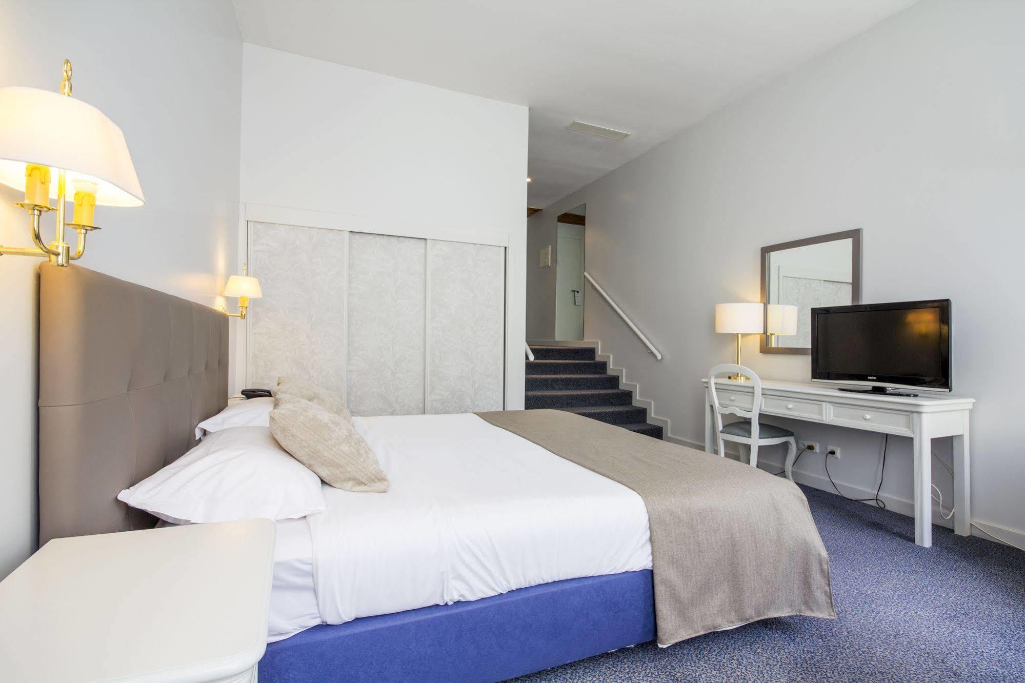 Hotel Apartamentos Geres Ribeiro Eksteriør billede